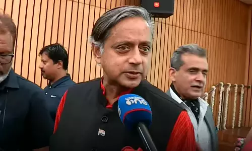 തിരുവനന്തപുരത്ത് ഡിസിസി അധ്യക്ഷനായി എൻ.ശക്തൻ തുടരണമെന്ന് ശശി തരൂർ