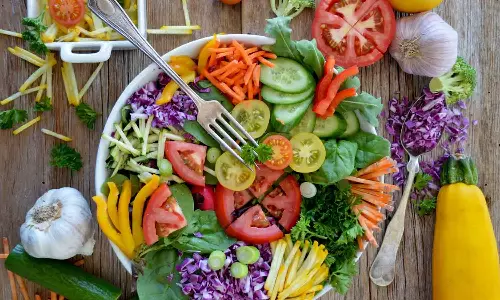 പാൽ മുതൽ സാലഡ് ഡ്രസ്സിംഗ് വരെ; ആരോഗ്യകരമെന്ന് കരുതുന്ന നിശബ്ദ വില്ലൻമാർ