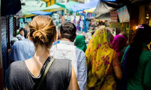 ഇന്ത്യ ഫ്രാൻസിനേക്കാൾ സുരക്ഷിതം; ഗുജറാത്തിലേക്ക് താമസം മാറാനുള്ള കാരണം പറഞ്ഞ് ഫ്രഞ്ച് യുവതി