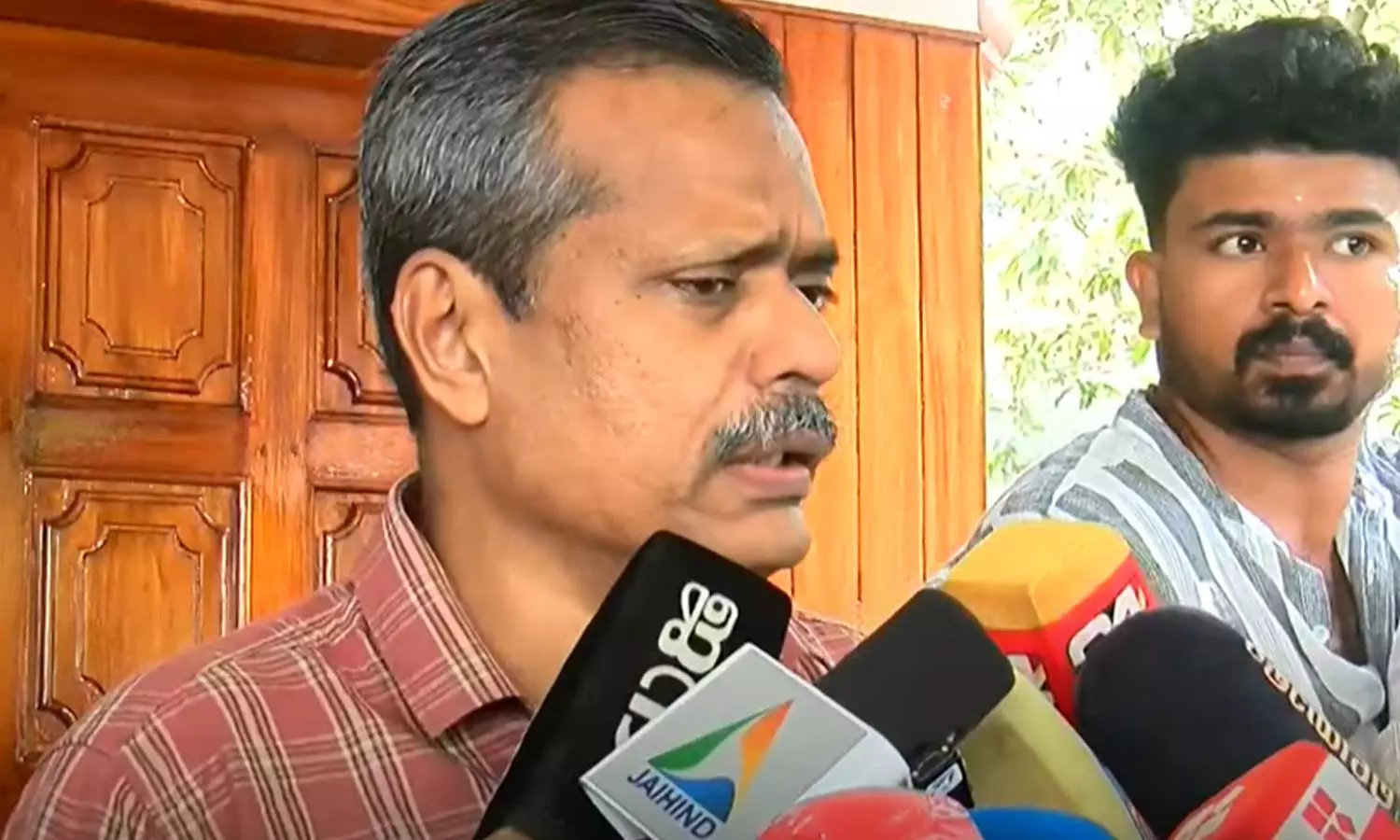 മൊഴ്സിലോസ്കോപ് കണ്ടെത്തി, ഇനി അതിൽ കൂടുതലൊന്നും പറയാനില്ല; സർക്കാരിനെതിരെ ഇനി സംസാരിക്കില്ലെന്ന് ഡോ.ഹാരിസ് ചിറക്കൽ മൊഴ്സിലോസ്കോപ് കണ്ടെത്തി, ഇനി അതിൽ കൂടുതലൊന്നും പറയാനില്ല; സർക്കാരിനെതിരെ ഇനി സംസാരിക്കില്ലെന്ന് ഡോ.ഹാരിസ് ചിറക്കൽ