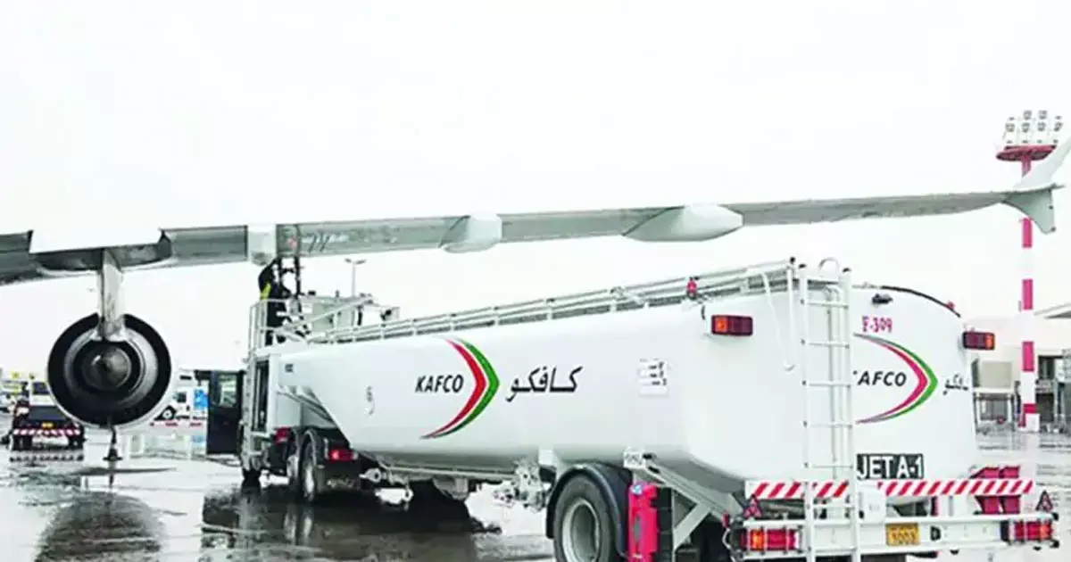 An average of 148 aircraft refuel in Kuwait every day