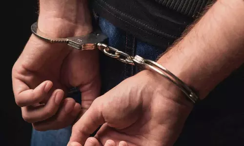 പതിനാലുകാരന് നിര്‍ബന്ധിച്ചു ലഹരി നല്‍കിയതായി പരാതി; അമ്മൂമ്മയുടെ ആണ്‍ സുഹൃത്ത് അറസ്റ്റില്‍