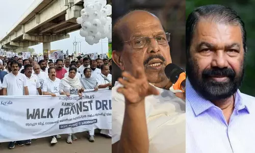 ലഹരിക്കെതിരെയുള്ള രമേശ് ചെന്നിത്തലയുടെ വാക്കത്തോണിനെ അഭിനന്ദിച്ച് ശിവൻകുട്ടിയും ജി.സുധാകരനും ലഹരിക്കെതിരെയുള്ള രമേശ് ചെന്നിത്തലയുടെ വാക്കത്തോണിനെ അഭിനന്ദിച്ച് ശിവൻകുട്ടിയും ജി.സുധാകരനും