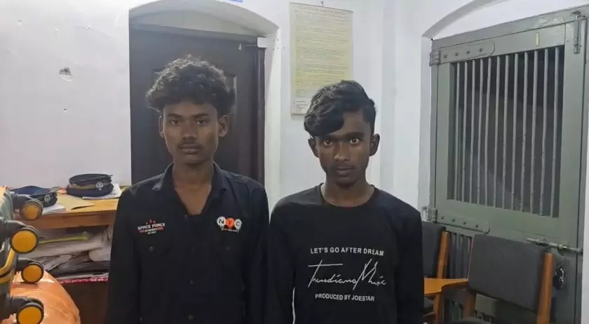 എലൂരിൽ 40 കിലോ കഞ്ചാവുമായി രണ്ട് ഇതര സംസ്ഥാന തൊഴിലാളികൾ പിടിയിൽ