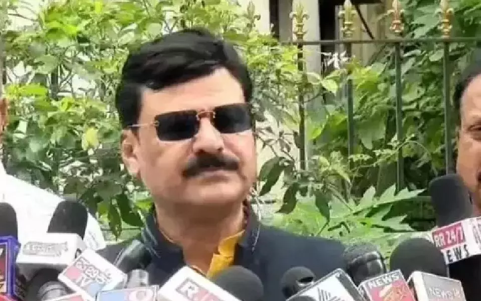 ധർമസ്ഥലയിൽ  മൃതദേഹാവശിഷ്ടങ്ങൾ   കിട്ടിയില്ലെങ്കിൽ  പരാതിക്കാരനെ  തൂക്കിലേറ്റണം; കോൺഗ്രസ് എംഎൽഎ