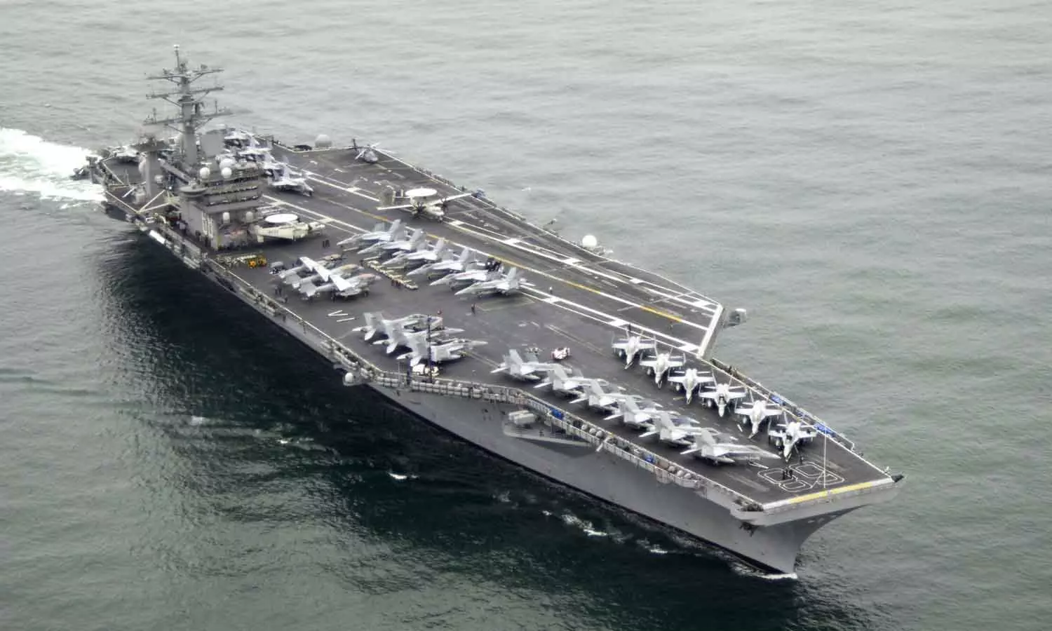 ഗൾഫിൽ യു.എസ് സൈനിക ശക്തി വർധിക്കുന്നു; ലോകത്തിലെ ഏറ്റവും വലിയ യുദ്ധക്കപ്പലുകളിലൊന്ന് ബഹ്റൈനിൽ