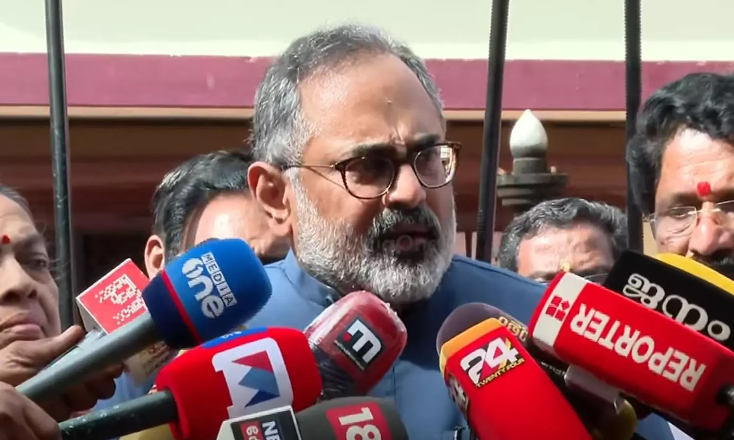 ജനങ്ങളുടെ ശ്രദ്ധ തിരിക്കാനുള്ള സർക്കാർ ശ്രമമാണ് കള്ളവോട്ട് ആരോപണമെന്ന് ബിജെപി സംസ്ഥന പ്രസിഡന്റ് രാജീവ് ചന്ദ്രശേഖർ ജനങ്ങളുടെ ശ്രദ്ധ തിരിക്കാനുള്ള സർക്കാർ ശ്രമമാണ് കള്ളവോട്ട് ആരോപണമെന്ന് ബിജെപി സംസ്ഥന പ്രസിഡന്റ് രാജീവ് ചന്ദ്രശേഖർ