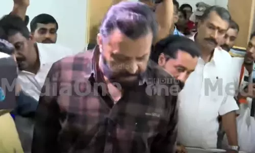 തൃശൂർ വോട്ട് കൊള്ള: വിവാദങ്ങൾക്കിടെ സുരേഷ് ഗോപി തൃശൂരിൽ; മാധ്യമങ്ങളോട് പ്രതികരിച്ചില്ല