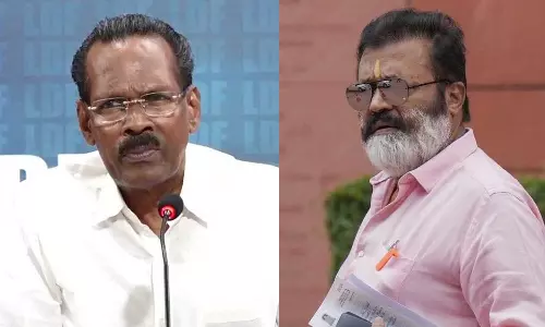 വോട്ട് കൊള്ള: സുരേഷ് ഗോപി മൗനം വെടിയണം, ഒരു കേന്ദ്രമന്ത്രി ഇങ്ങനെ ഒഴിഞ്ഞുമാറുന്നത് ശരിയല്ല; ടി.പി രാമകൃഷ്ണൻ