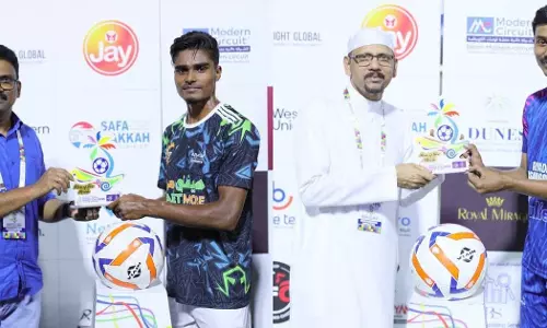 തകർത്താടി മലപ്പുറം; കാസർഗോഡ്-കോഴിക്കോട് മത്സരം സമനിലയിൽ തകർത്താടി മലപ്പുറം; കാസർഗോഡ്-കോഴിക്കോട് മത്സരം സമനിലയിൽ