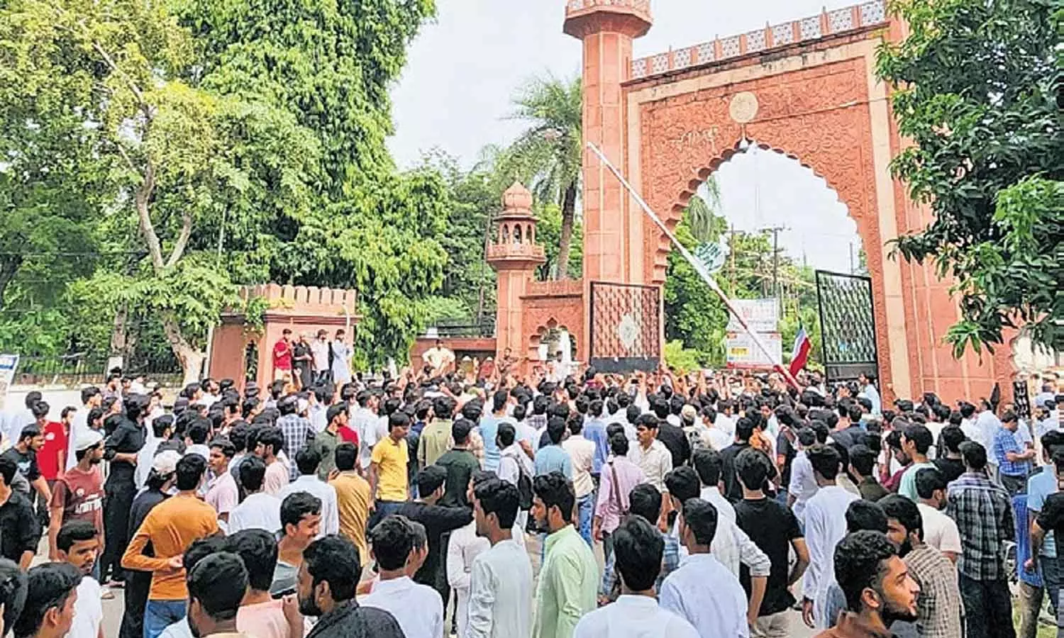 SIO Against Aligarh university fees hike SIO Against Aligarh university fees hike