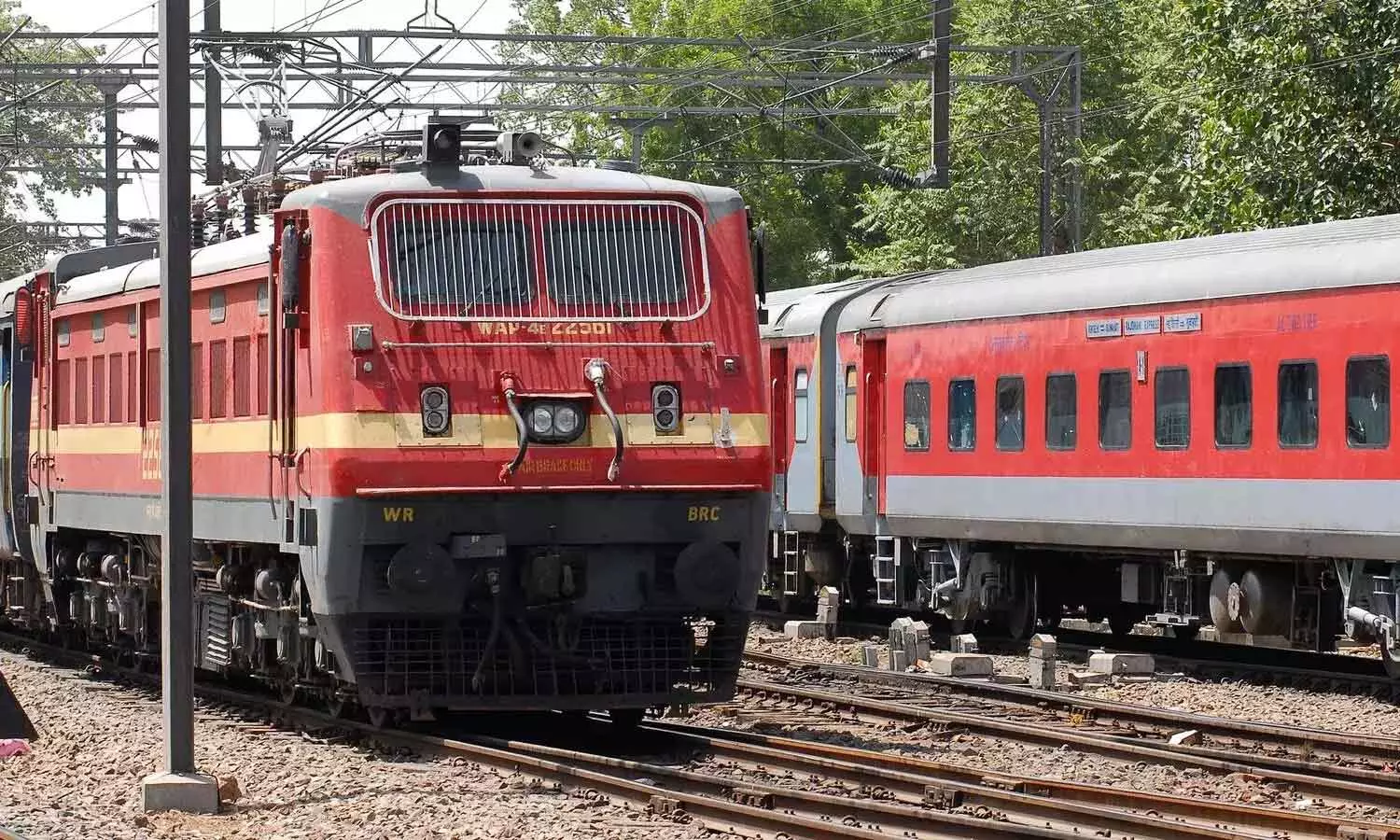 ആലപ്പുഴയിൽ ട്രെയിനിന്റെ ശുചിമുറിയിൽ ഭ്രൂണാവസ്ഥയിലുള്ള അവശിഷ്ടം കണ്ടെത്തി