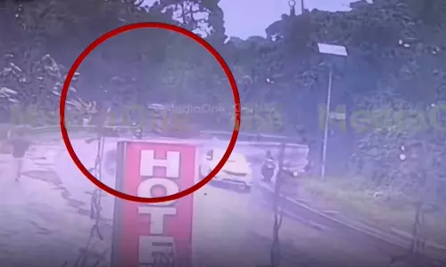 കൊല്ലം ആയൂരിൽ ഓട്ടോറിക്ഷയും ലോറിയും കൂട്ടിയിടിച്ച് രണ്ട് മരണം