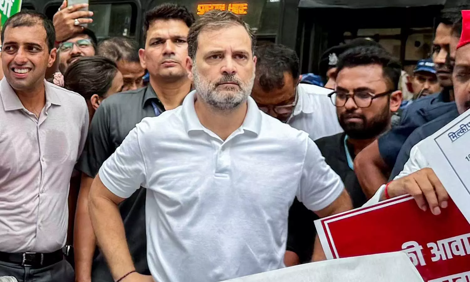 രാഹുൽ ഗാന്ധിയുടെ വോട്ടര് അധികാര് യാത്ര നാളെ; ആർജെഡി നേതാവ് തേജസ്വി യാദവും രാഹുലിനൊപ്പം രാഹുൽ ഗാന്ധിയുടെ വോട്ടര് അധികാര് യാത്ര നാളെ; ആർജെഡി നേതാവ് തേജസ്വി യാദവും രാഹുലിനൊപ്പം