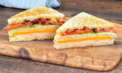 മലപ്പുറത്ത് ഭക്ഷ്യവിഷബാധയെന്ന് സംശയം; 37 പേരെ ആശുപത്രിയിൽ പ്രവേശിപ്പിച്ചു