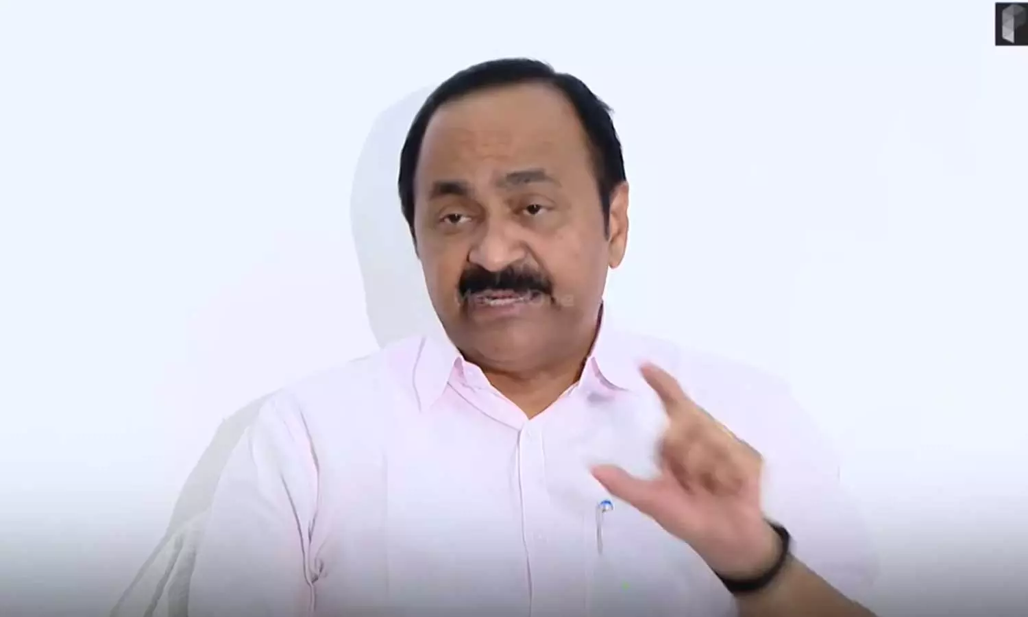 സിപിഎമ്മിലെ കത്ത് ചോര്ച്ച: കത്തില് ഞെട്ടിപ്പിക്കുന്ന രഹസ്യങ്ങള്, ആരോപണവിധേയന് സിപിഎമ്മുമായി അടുത്ത ബന്ധം: വി.ഡി സതീശന് സിപിഎമ്മിലെ കത്ത് ചോര്ച്ച: കത്തില് ഞെട്ടിപ്പിക്കുന്ന രഹസ്യങ്ങള്, ആരോപണവിധേയന് സിപിഎമ്മുമായി അടുത്ത ബന്ധം: വി.ഡി സതീശന്