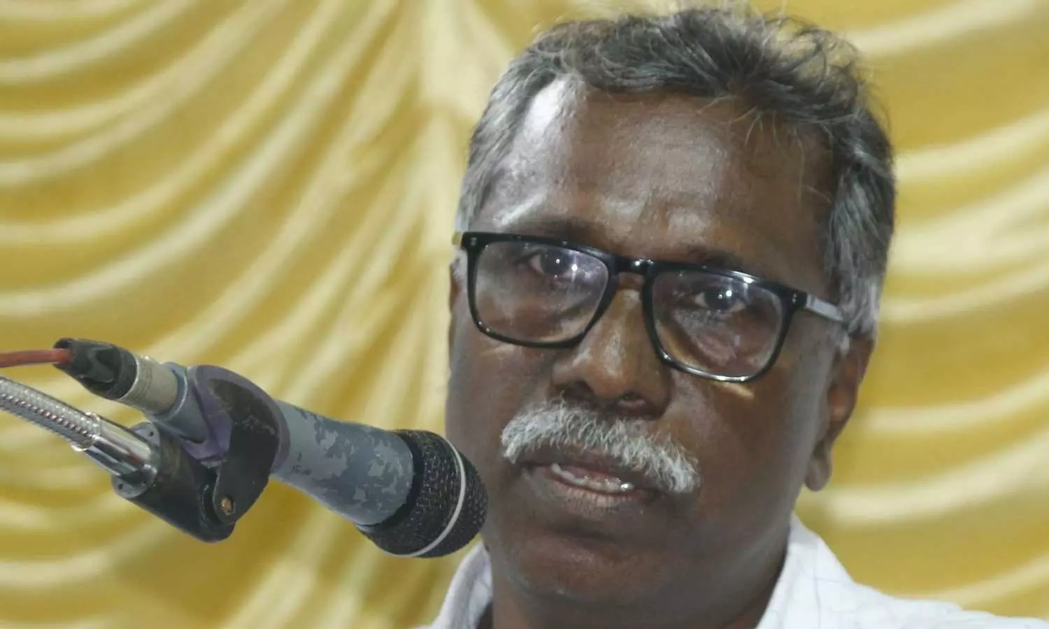 ‘താരതമ്യേന ഭീകരത കുറഞ്ഞ മുസ്ലിം-ലീഗിന്റെ ആ പദവി നഷ്ടമായി, ശശി കലയെ കോരിത്തരിപ്പിക്കുന്ന നിലയിൽ ഇടത് നേതാവ് സംസാരിക്കുന്നത് അതിന്റെ തെളിവ്; സുദേഷ് എം രഘു ‘താരതമ്യേന ഭീകരത കുറഞ്ഞ മുസ്ലിം-ലീഗിന്റെ ആ പദവി നഷ്ടമായി, ശശി കലയെ കോരിത്തരിപ്പിക്കുന്ന നിലയിൽ ഇടത് നേതാവ് സംസാരിക്കുന്നത് അതിന്റെ തെളിവ്; സുദേഷ് എം രഘു