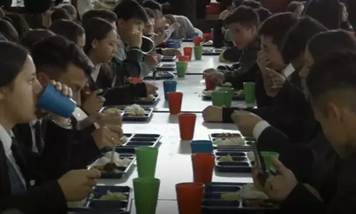 സ്കൂളിലേക്ക് ഫുഡ് ഡെലിവറി വേണ്ട;വിലക്ക് ഏർപ്പെടുത്തി അബൂദബി