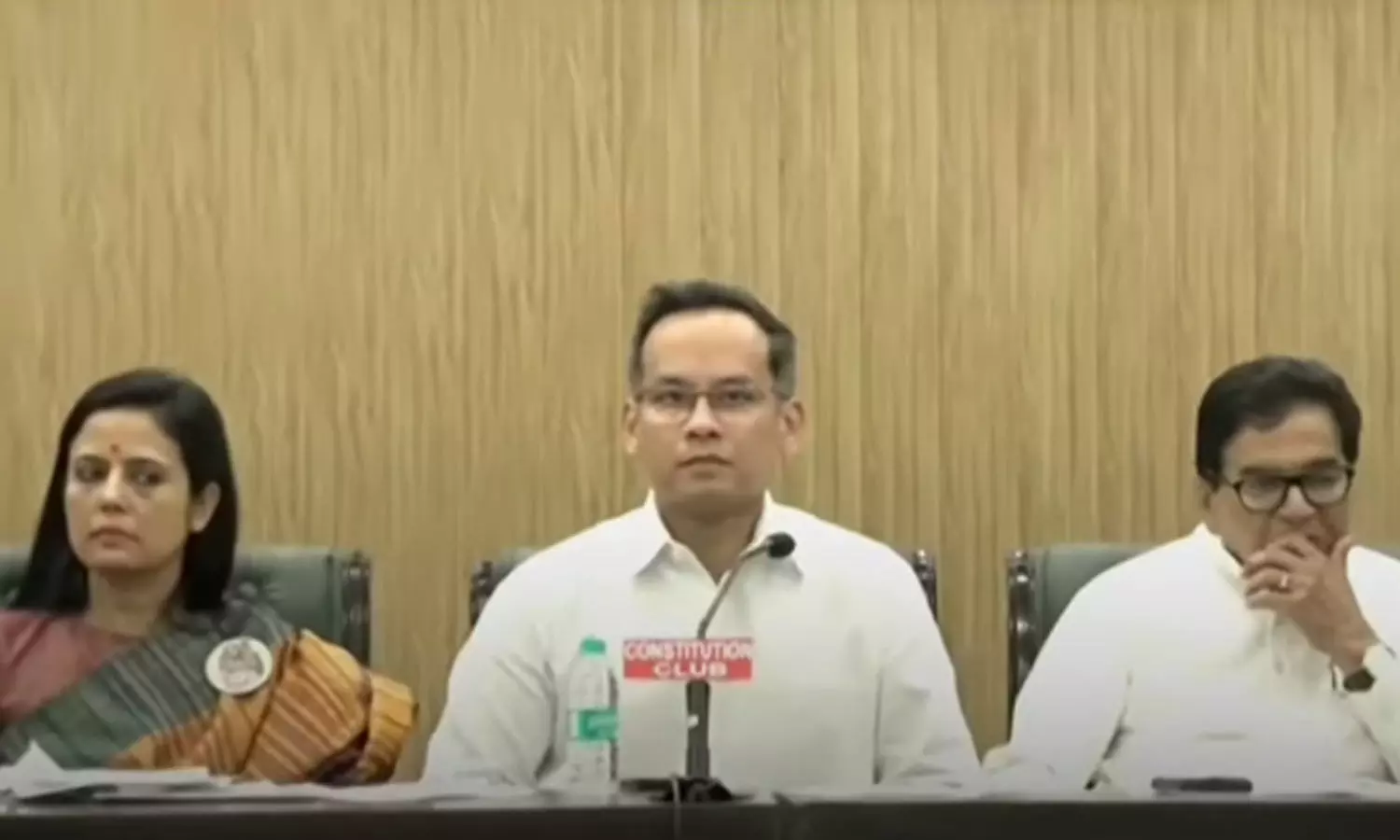 സർക്കാരിൻ്റെ പാവയായി തെരഞ്ഞെടുപ്പ് കമ്മീഷൻ മാറിയെന്ന് ഇൻഡ്യ മുന്നണി സർക്കാരിൻ്റെ പാവയായി തെരഞ്ഞെടുപ്പ് കമ്മീഷൻ മാറിയെന്ന് ഇൻഡ്യ മുന്നണി