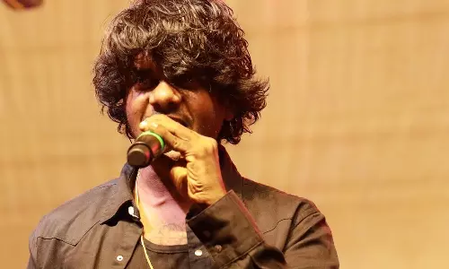 ബലാത്സംഗ കേസ്: വേടന്റെ മുൻകൂർ ജാമ്യാപേക്ഷ ഹൈക്കോടതി നാളത്തേക്ക് മാറ്റി