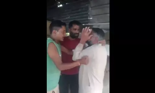 ‘ഹിന്ദുസ്ഥാനിൽ ജീവിക്കണമെങ്കിൽ ജയ് ശ്രീറാം വിളിക്കണം’;   യുവാവിനെ ക്രൂരമായി ആക്രമിച്ച് സംഘ്പരിവാർ അനുകൂലികൾ