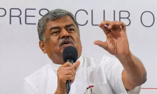 ആർഎസ്എസ് ഇന്ത്യൻ താലിബാൻ, രാജ്യത്തെ സമാധാനം കെടുത്താൻ ശ്രമിക്കുന്നു; വിമർശനവുമായി കോൺഗ്രസ് നേതാവ് ബി.കെ ഹരിപ്രസാദ്‌