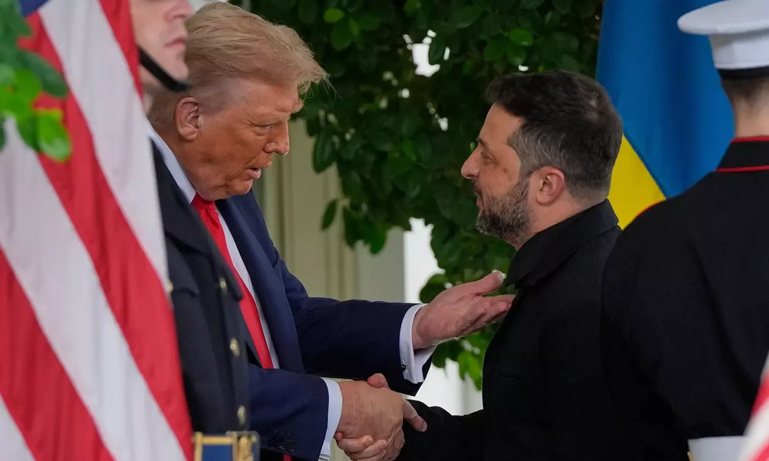 അന്ന് വിമർശനം, ഇന്ന് അഭിനന്ദനം ഔപചാരിക വസ്ത്രം  ധരിച്ചതിന് സെലെൻസ്കിയെ അഭിനന്ദിച്ച് ട്രംപും അമേരിക്കൻ മാധ്യമങ്ങളും