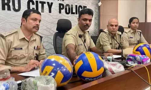 മംഗളൂരുവിൽ എട്ടര ലക്ഷം രൂപയുടെ വ്യാജ സ്‌പോർട്‌സ്‌ ഉപകരണങ്ങൾ പിടികൂടി