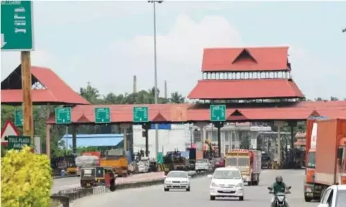 പാലിയേക്കര ടോൾ മരവിപ്പിച്ച ഉത്തരവിനെതിരായ അപ്പീൽ സുപ്രിംകോടതി തള്ളി