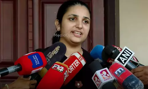 ഇപ്പോഴും അടുത്ത സുഹൃത്ത്, ഇനിയെങ്കിലും അദ്ദേഹം നവീകരിക്കപ്പെടണം; റിനി ജോർജ്