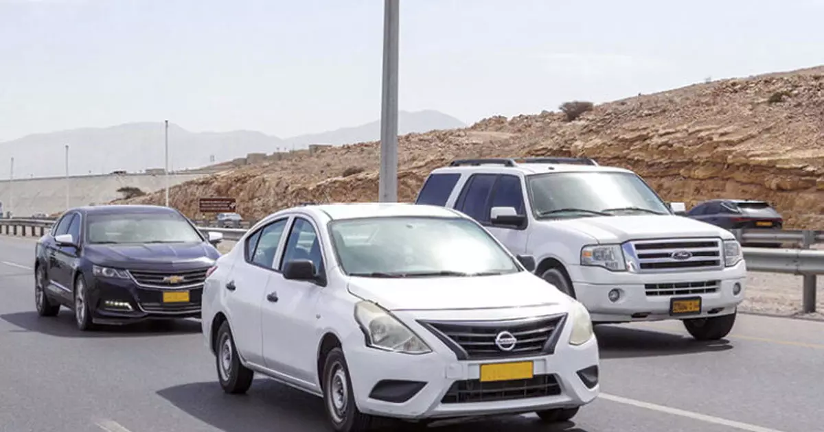 Royal Oman Police warn of dangers caused by driving too slowly on highways