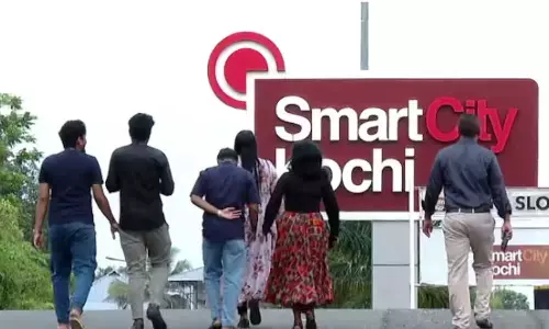 സ്മാർട്ട് സിറ്റി പദ്ധതി; സർക്കാർ നീക്കത്തിനെതിരെ ടീകോം സ്മാർട്ട് സിറ്റി പദ്ധതി; സർക്കാർ നീക്കത്തിനെതിരെ ടീകോം