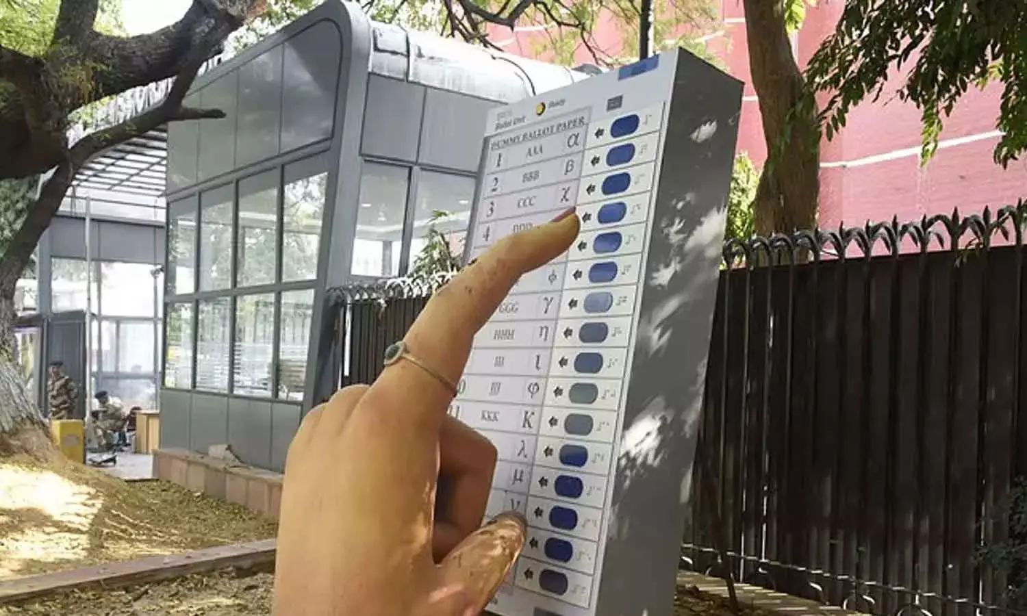 വോട്ടർ പട്ടിക തീവ്രപരിശോധന: ബിഹാറിൽ മുഴങ്ങുന്നു പൗരന്മാർക്കുള്ള അപായമണി