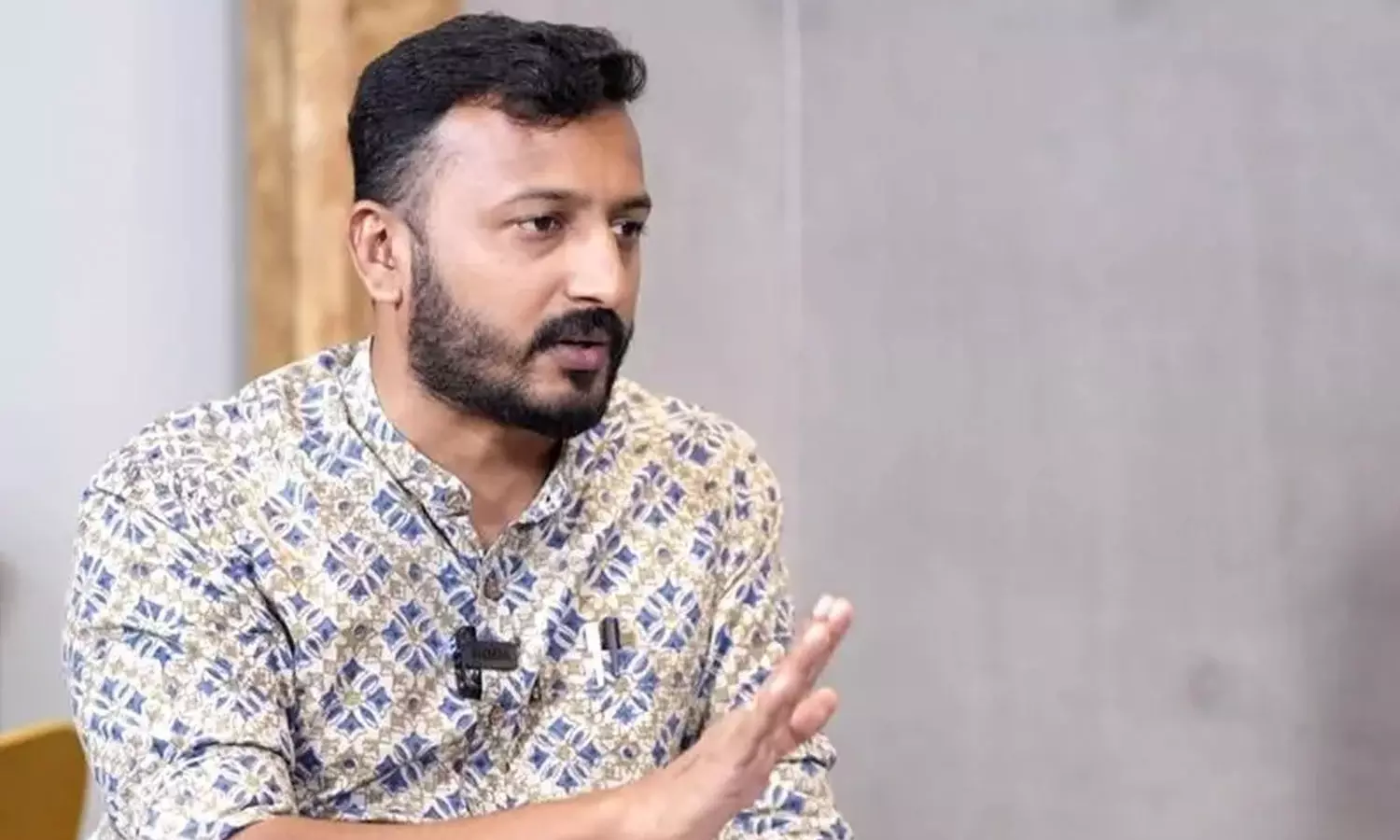 ഗർഭഛിദ്രത്തിനായി ഭീഷണിപ്പെടുത്തൽ; രാഹുൽ മാങ്കൂട്ടത്തിലിനെതിരെ സ്വമേധയാ കേസെടുത്ത് വനിതാ കമ്മീഷൻ