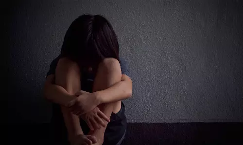 കോഴിക്കോട് വളയത്ത് 16-കാരിക്ക് നേരെ പിതാവിന്റെ ലൈംഗികാതിക്രമം