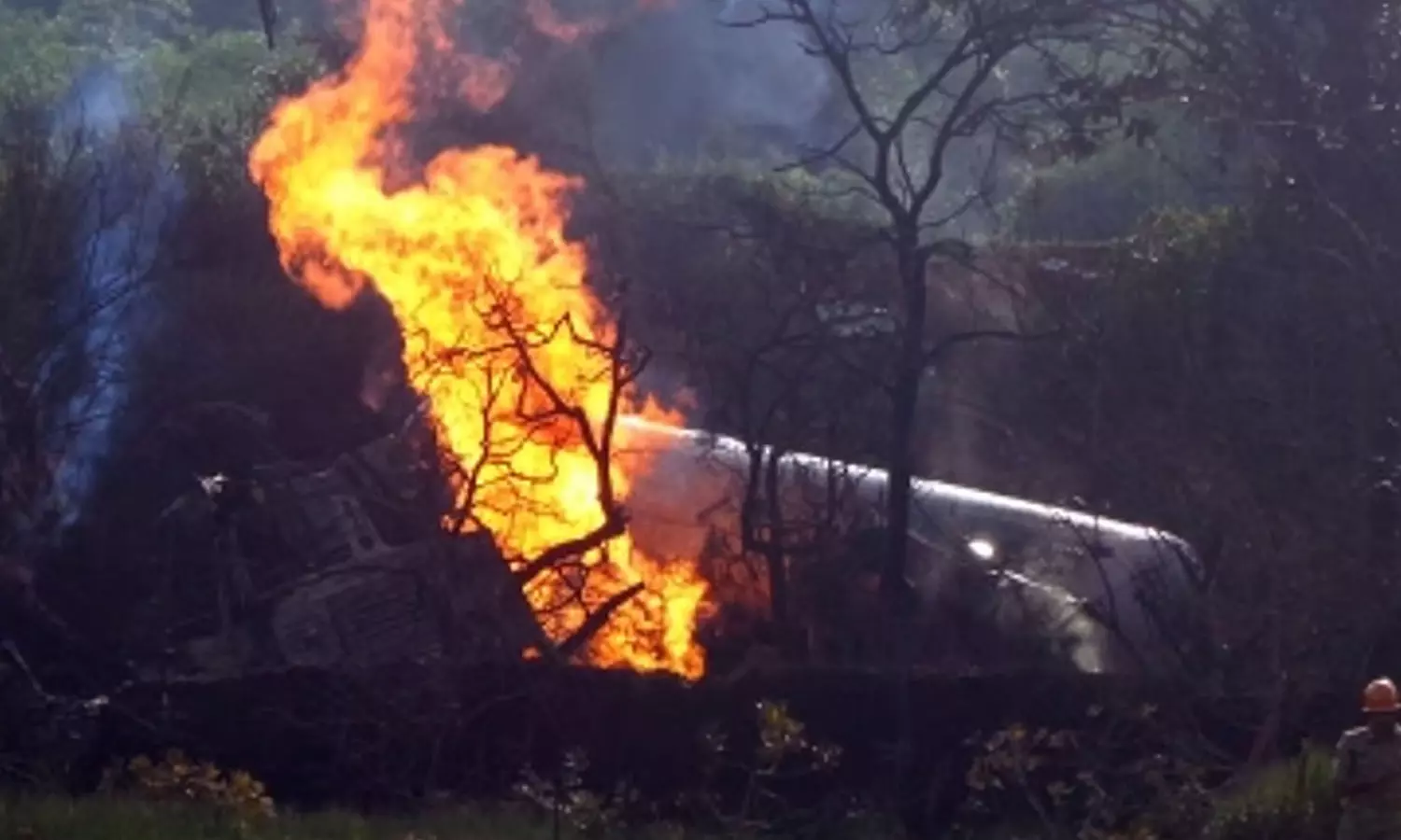 പഞ്ചാബിൽ എൽപിജി ടാങ്കർ ലോറി പൊട്ടിത്തെറിച്ച് ഏഴ് മരണം; 15 പേർക്ക് പരിക്ക്