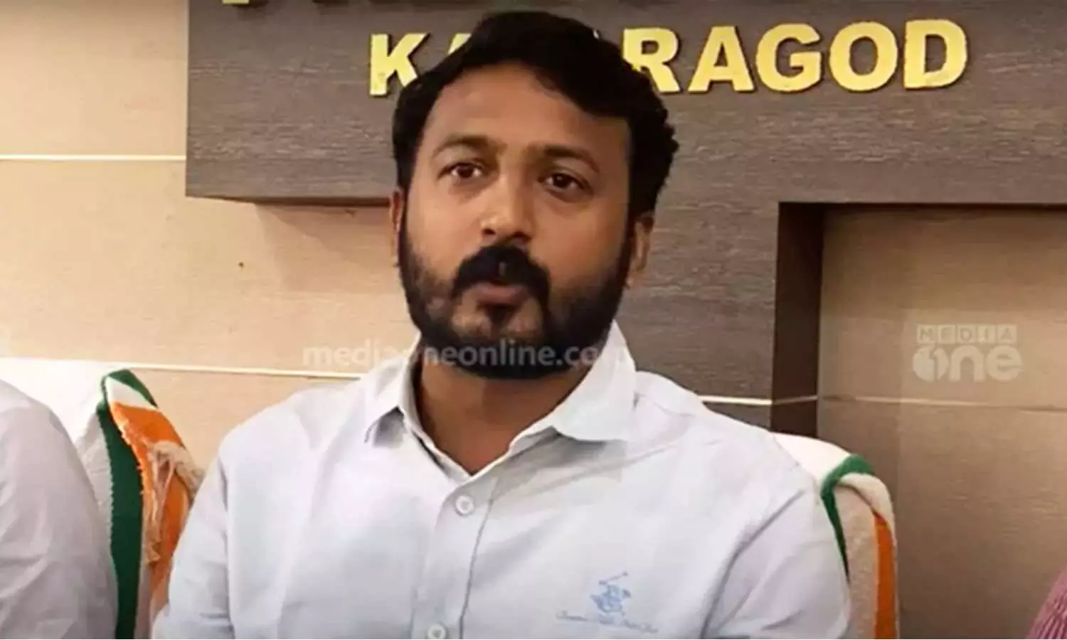 രാഹുൽ മാങ്കൂട്ടത്തിൽ എംഎൽഎ സ്ഥാനം രാജിവെച്ചേക്കില്ല; സസ്‌പെൻഷന് മുൻഗണന, അന്തിമ തീരുമാനം നാളെ