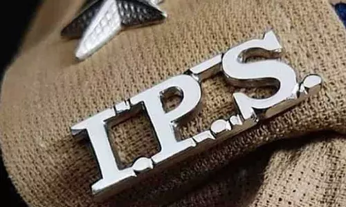 മോശം സന്ദേശം അയച്ചു; ഐപിഎസ് ഉദ്യോഗസ്ഥനെതിരെ വനിതാ എസ്‌ഐമാരുടെ പരാതി