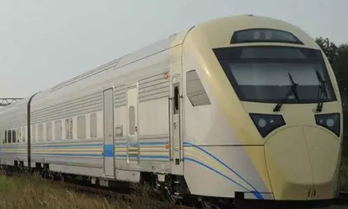 ദമ്മാം-റിയാദ് റൂട്ടിൽ കൂടുതൽ ട്രെയിനുകൾ; റോൾസ് റോയ്സുമായി കരാറിലെത്തി