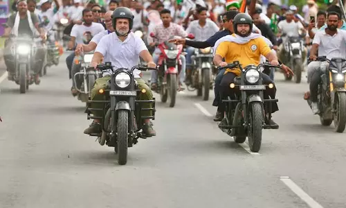 രാഹുൽ ഗാന്ധിയുടെ വോട്ടർ അധികാർ യാത്ര പത്താം ദിനത്തിൽ