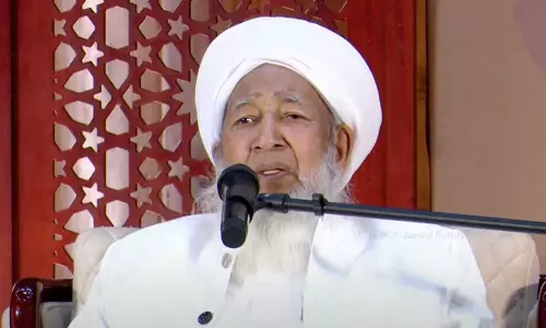 പ്രവാചക കേശം കൊണ്ടുവെച്ചതിനെക്കാള്‍ അര സെന്റിമീറ്ററോളം വലുതായി: അവകാശവാദവുമായി കാന്തപുരം