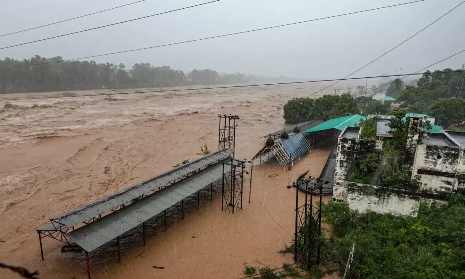 മേഘ വിസ്ഫോടനം;ജമ്മു കശ്മീരിലെ ഡോഡയിൽ രക്ഷാപ്രവർത്തനം പുരോഗമിക്കുന്നു മേഘ വിസ്ഫോടനം;ജമ്മു കശ്മീരിലെ ഡോഡയിൽ രക്ഷാപ്രവർത്തനം പുരോഗമിക്കുന്നു
