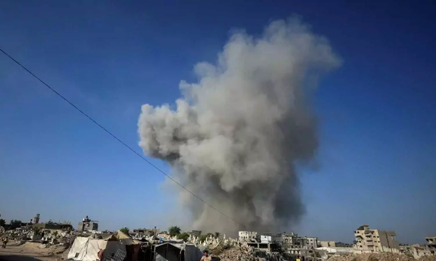 ഗസ്സ സിറ്റിക്ക്​ നേരെയുള്ള ഇസ്രായേൽ ആക്രമണം രൂക്ഷം; നിരവധിപേര്‍   പലായനം ചെയ്യുന്നു