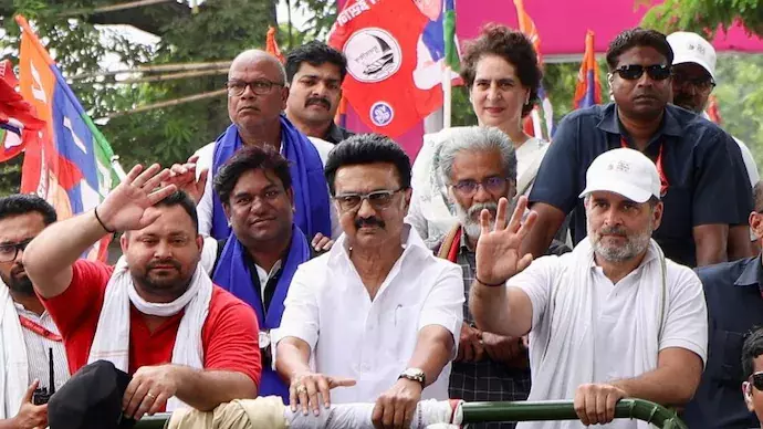 വോട്ട് മോഷണം നടത്തുന്ന ബിജെപിയെ ജനങ്ങൾ പുറത്താക്കും; വോട്ടര് അധികാര് യാത്രയിൽ സ്റ്റാലിൻ വോട്ട് മോഷണം നടത്തുന്ന ബിജെപിയെ ജനങ്ങൾ പുറത്താക്കും; വോട്ടര് അധികാര് യാത്രയിൽ സ്റ്റാലിൻ