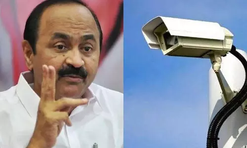 എഐ കാമറ സ്ഥാപിച്ചതിൽ അഴിമതി; സതീശനും ചെന്നിത്തലയും ഉൾപ്പടെ നൽകിയ ഹരജികൾ തള്ളി