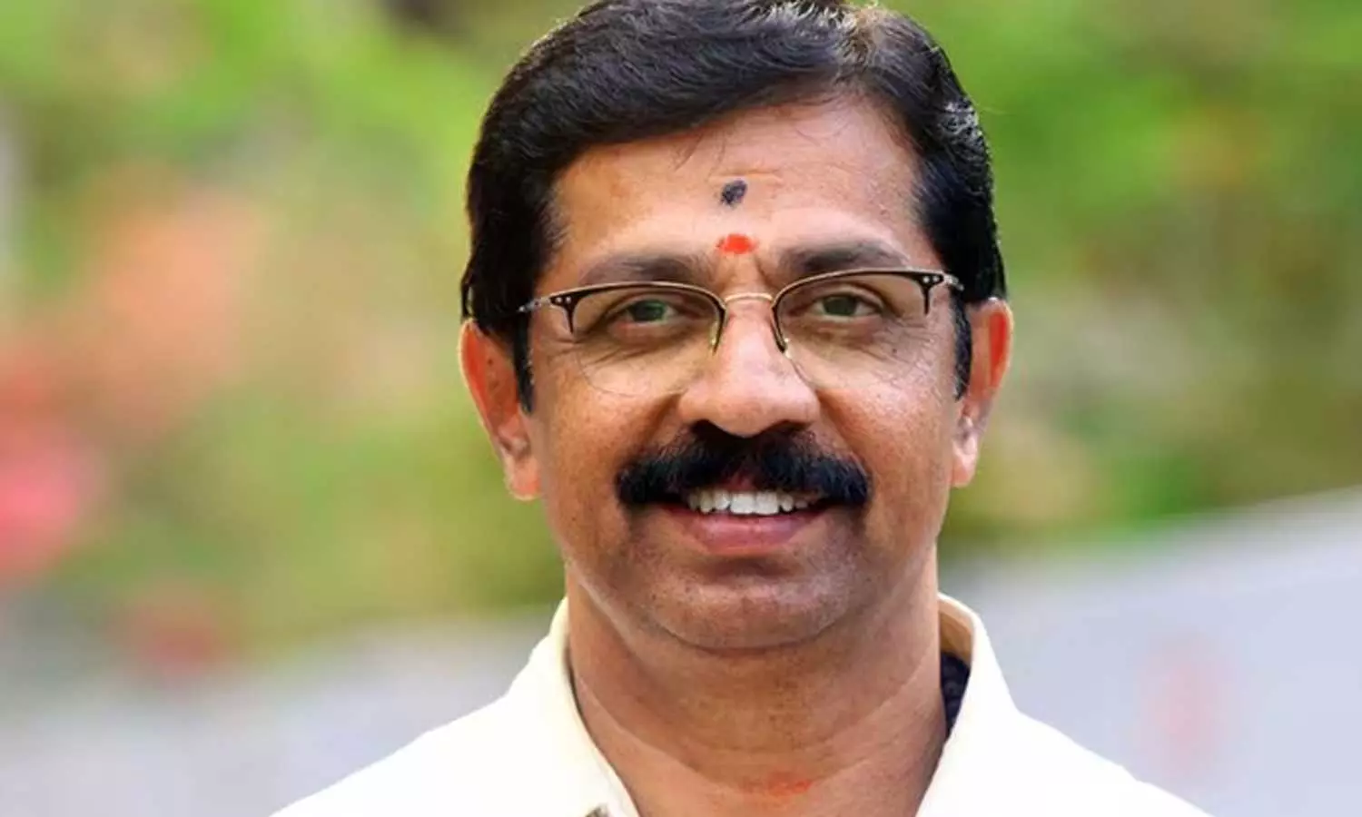 എല്ലാ കാര്യങ്ങളും അറിയുന്ന ശോഭാ സുരേന്ദ്രന് എനിക്കായി ശബ്ദം ഉയര്ത്തണം; കൃഷ്ണകുമാറിനെതിരായ പീഡന പരാതിയിലുറച്ച് യുവതി എല്ലാ കാര്യങ്ങളും അറിയുന്ന ശോഭാ സുരേന്ദ്രന് എനിക്കായി ശബ്ദം ഉയര്ത്തണം; കൃഷ്ണകുമാറിനെതിരായ പീഡന പരാതിയിലുറച്ച് യുവതി