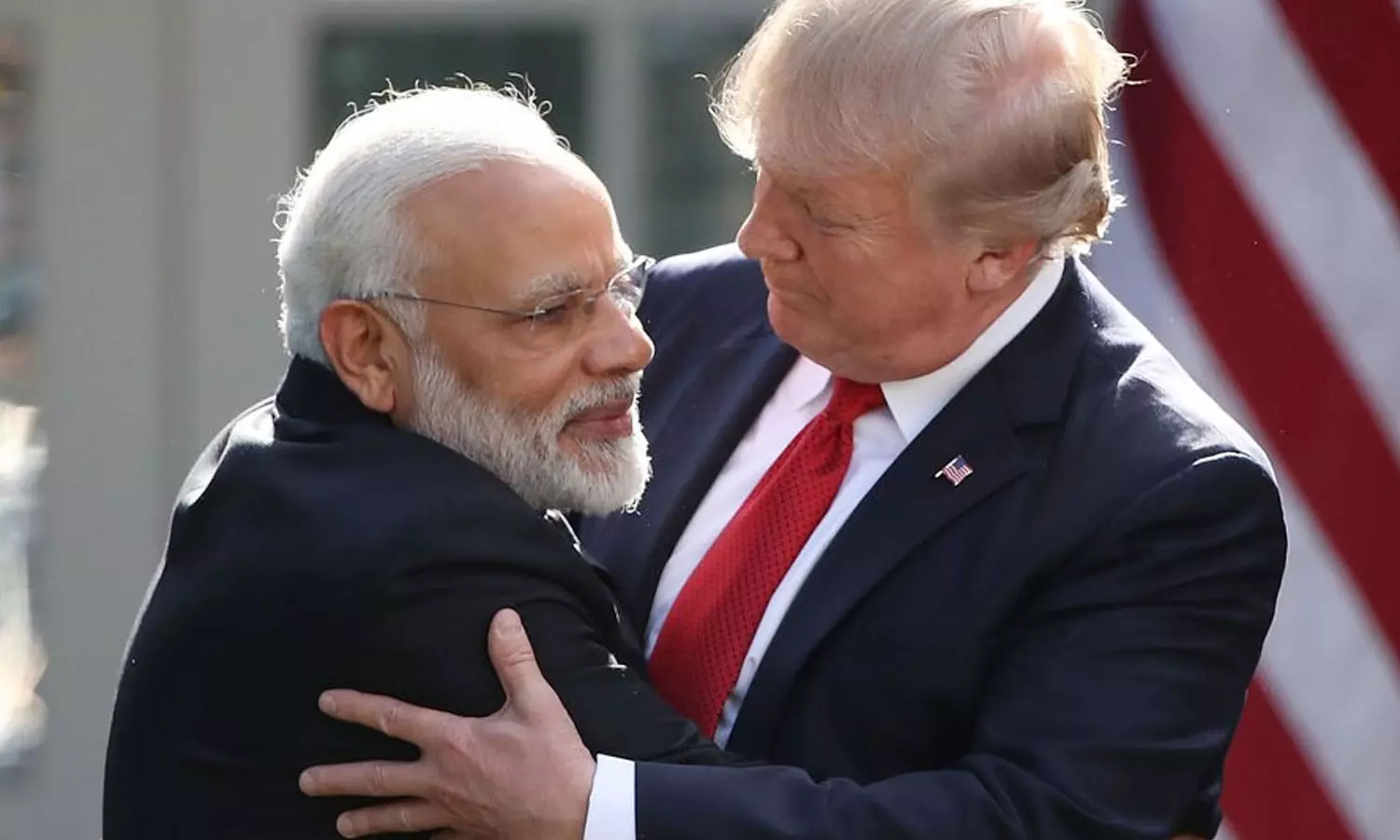 യുഎസിന്റെ അധിക തീരുവ: തുണിത്തരങ്ങൾക്കും സമുദ്രോൽപന്നങ്ങൾക്കും പ്രധാന തിരിച്ചടി; പരിഹാരം തേടി ഇന്ത്യ യുഎസിന്റെ അധിക തീരുവ: തുണിത്തരങ്ങൾക്കും സമുദ്രോൽപന്നങ്ങൾക്കും പ്രധാന തിരിച്ചടി; പരിഹാരം തേടി ഇന്ത്യ