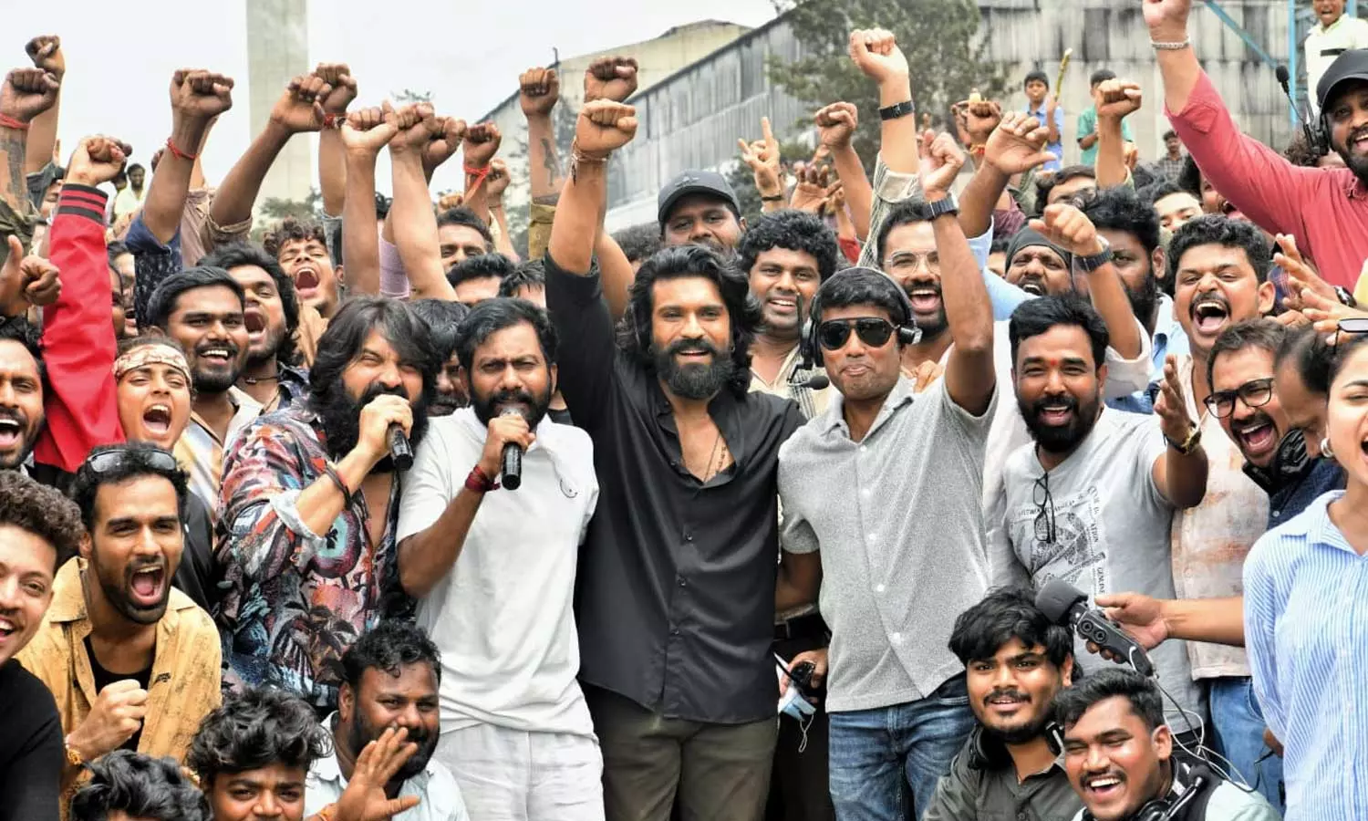 രാം ചരൺ-ബുചി ബാബു സന ചിത്രം പെദ്ധി; 1000ൽ അധികം നർത്തകരുമായി ഗാനചിത്രീകരണം മൈസൂരിൽ