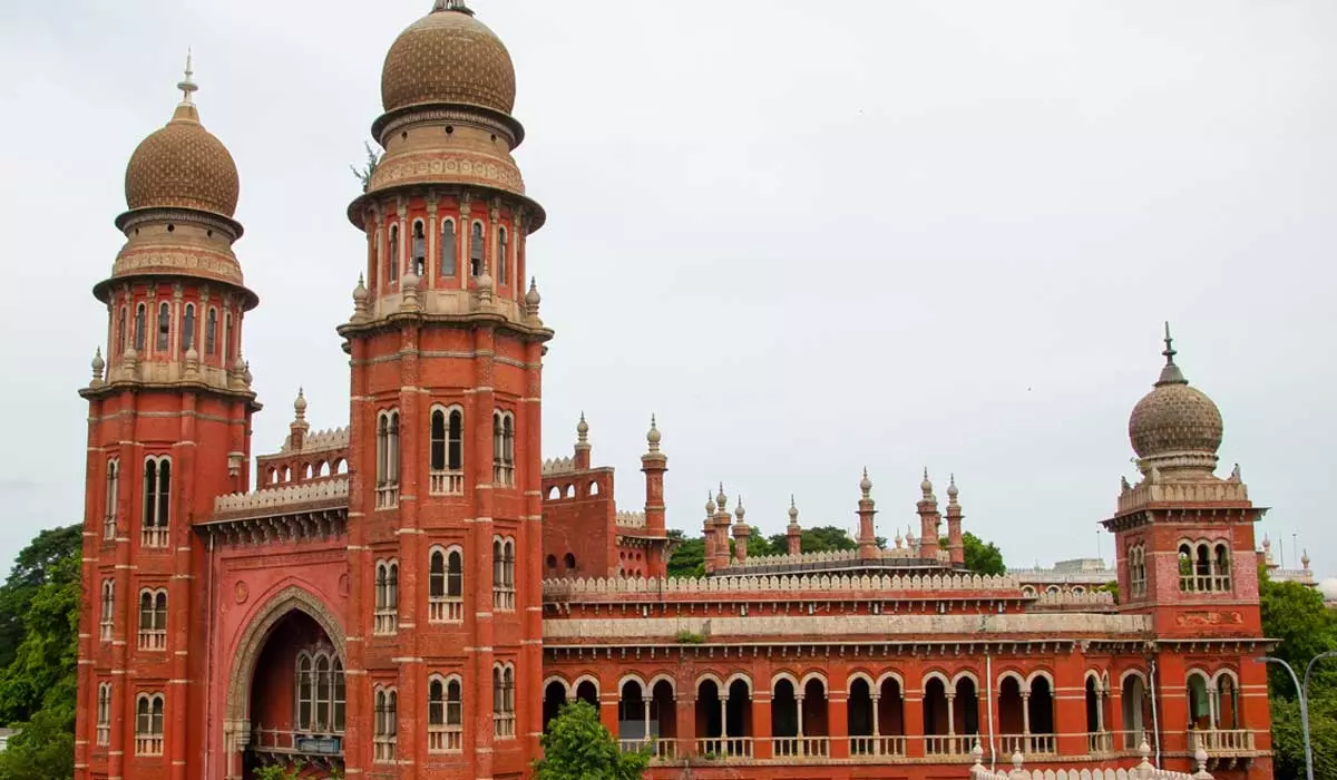 ക്ഷേത്രത്തിലെ പണം ദൈവത്തിന്റേത്, സര്ക്കാര് ആവശ്യങ്ങള്ക്കുള്ളതല്ല : മദ്രാസ് ഹൈക്കോടതി ക്ഷേത്രത്തിലെ പണം ദൈവത്തിന്റേത്, സര്ക്കാര് ആവശ്യങ്ങള്ക്കുള്ളതല്ല : മദ്രാസ് ഹൈക്കോടതി