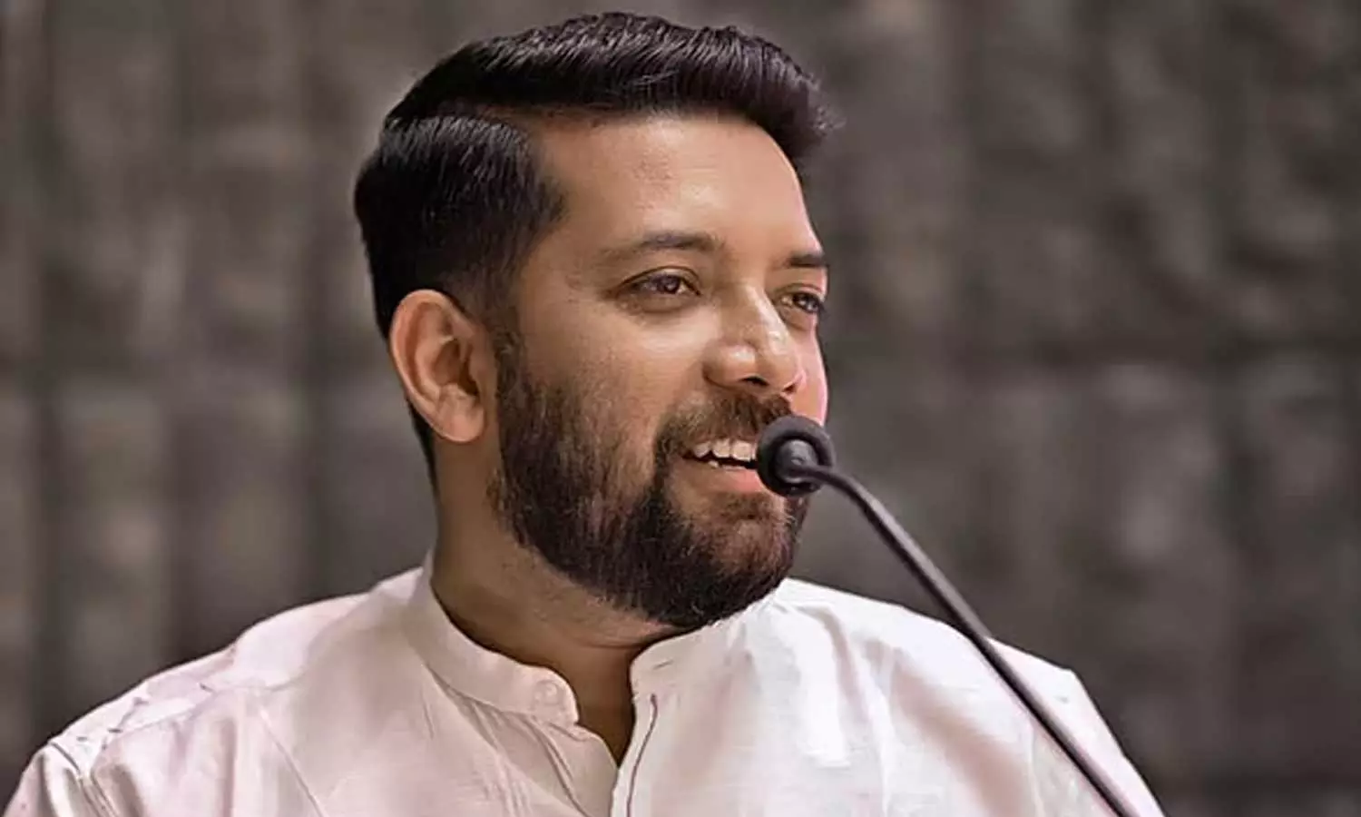 ഞാൻ ഓഫീസിലിരുന്ന് ജനങ്ങളെ കണ്ടതാണ്; എ ഗ്രൂപ്പ് യോഗം ചേർന്ന വാർത്ത നിഷേധിച്ച് ഷാഫി പറമ്പിൽ